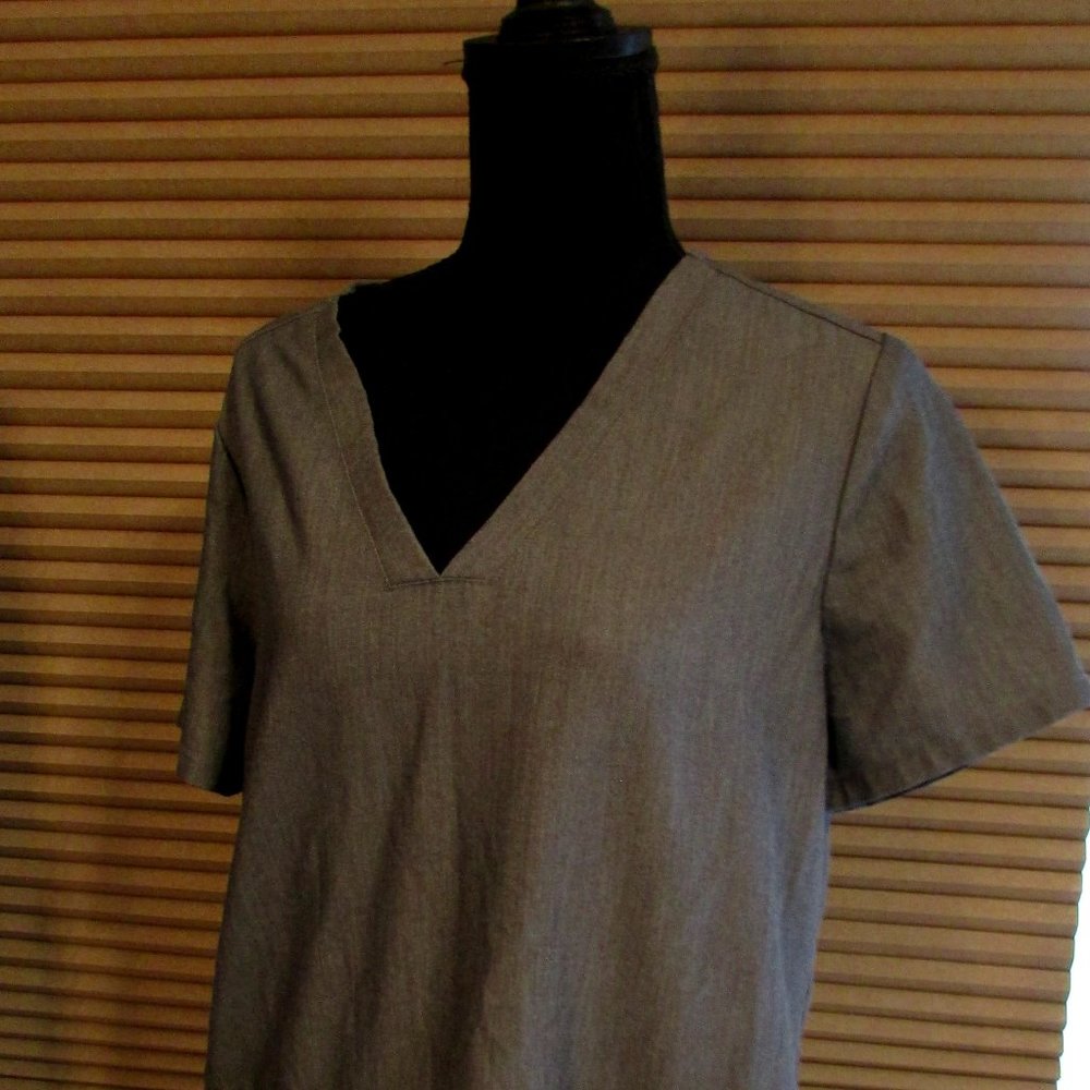 FIGS Double Pocket Scrub Top, Grey, Women's Medium